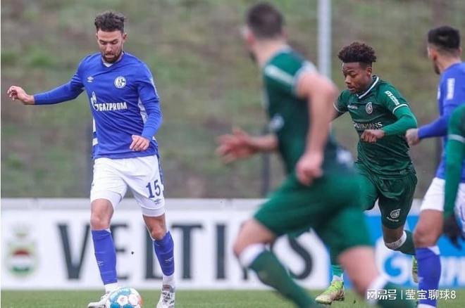 领先组的位 领先组的位