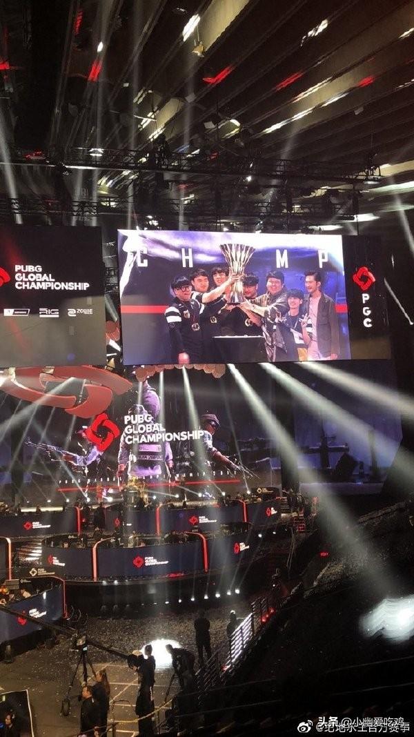 刻咬牙坚持 刻咬牙坚持